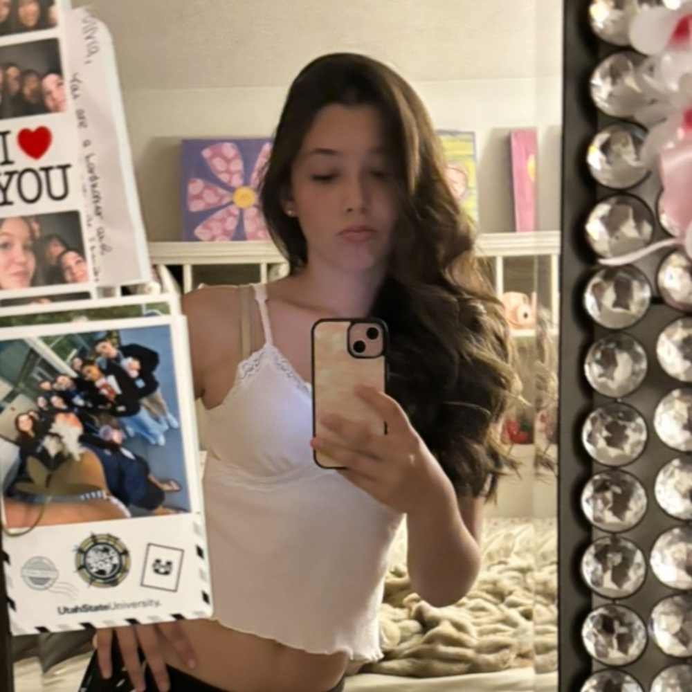 Meet your Posher, Olivia